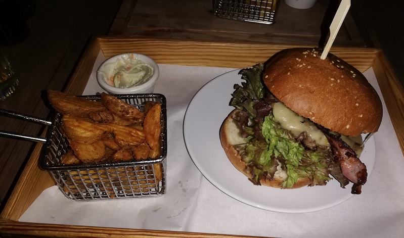 Moe's Roadhouse: The Famouse Farm Burger